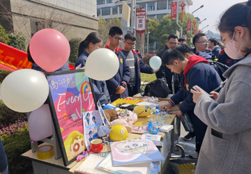 从“3·5”到“365”，学雷锋，不止在三月